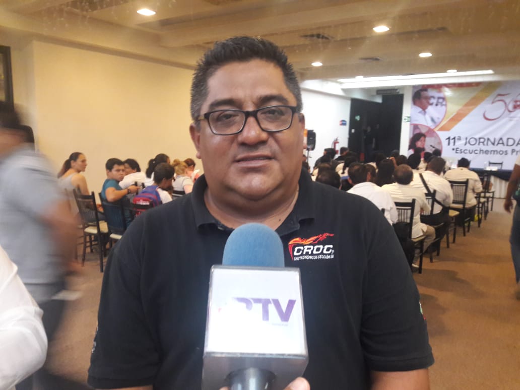 Trabajadores gastronómicos, rechazan propuesta del SAT de gravar propinas