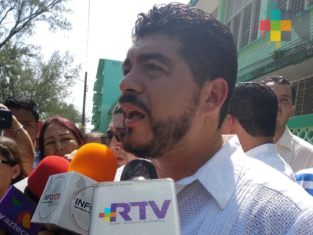 Secretario de Educación realiza gestiones ante Federación para cubrir horas en secundarias de Veracruz