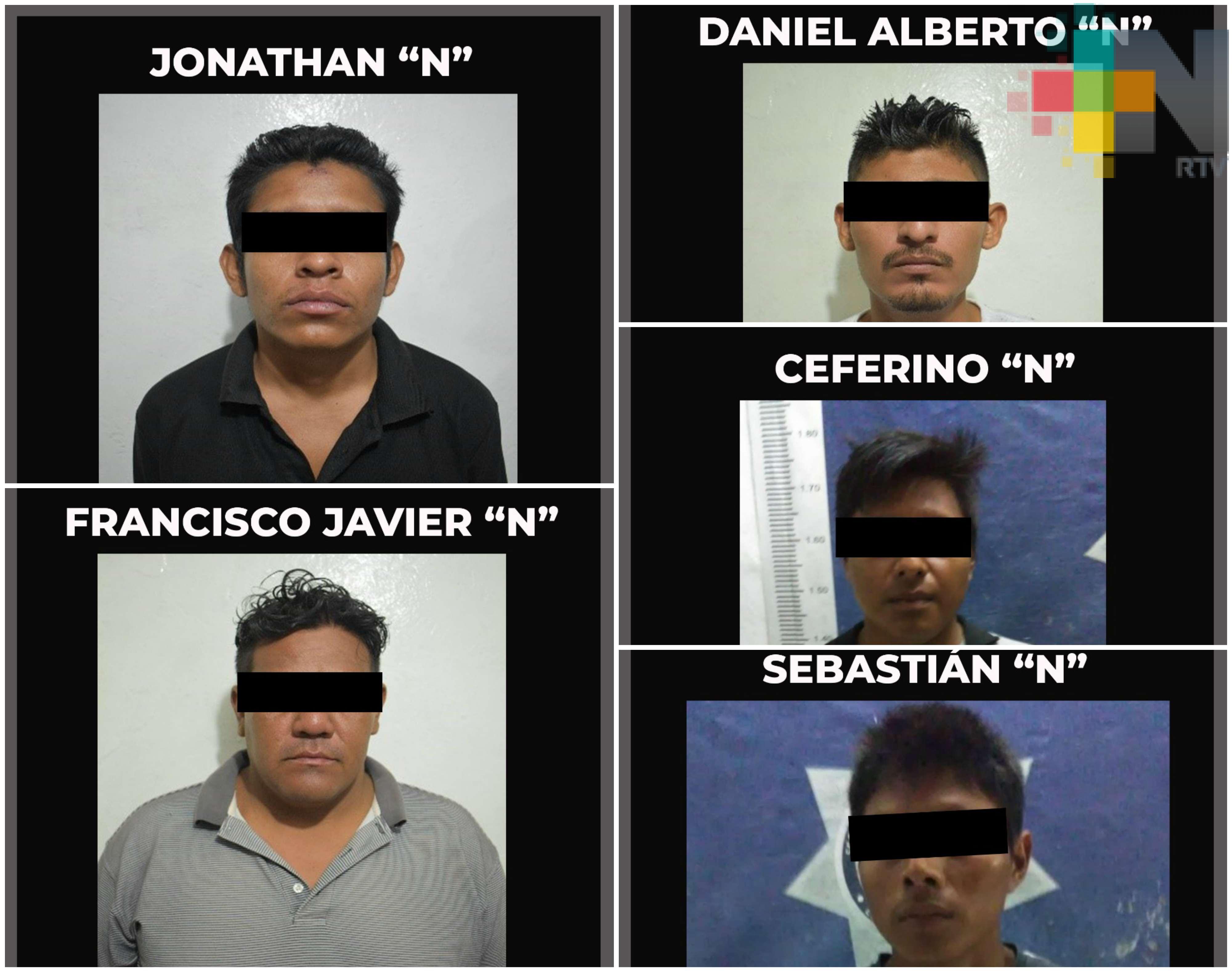 Semar libera a una persona y detiene a cinco presuntos infractores de la ley, en Coatzacoalcos