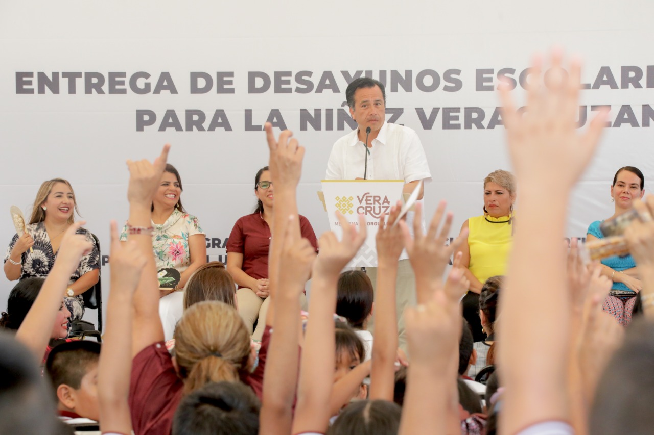 Gobernador Cuitláhuac García incrementa número de niños beneficiados con desayunos escolares