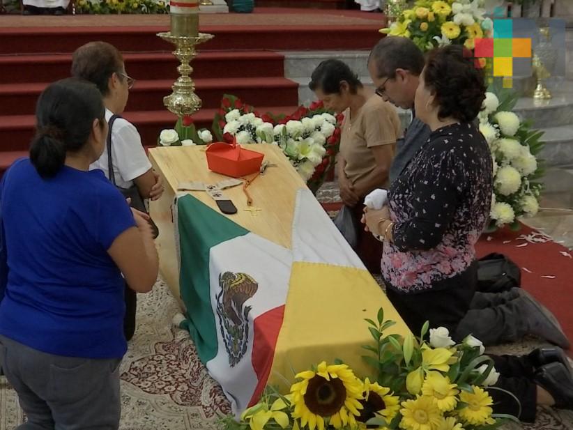 Miles de personas acudieron  a dar cristiana sepultura al cardenal Sergio Obeso Rivera