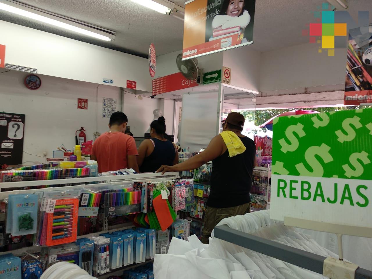 Padres de familia gastan hasta tres mil pesos en el regreso a clases, en Coatzacoalcos