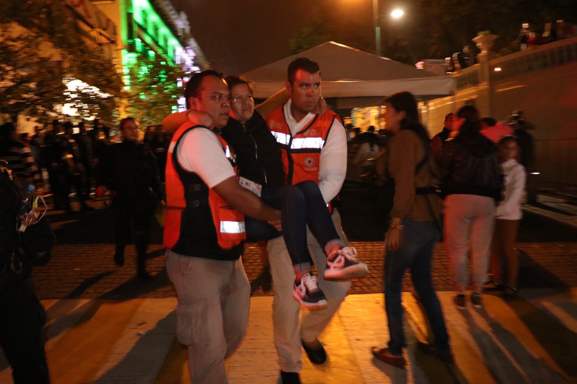 Atención oportuna a heridos por fuegos artificiales en celebración del 15 de septiembre