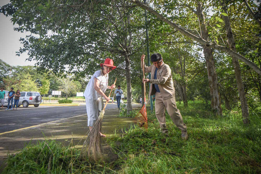 Jornada de limpieza en el parque Natura