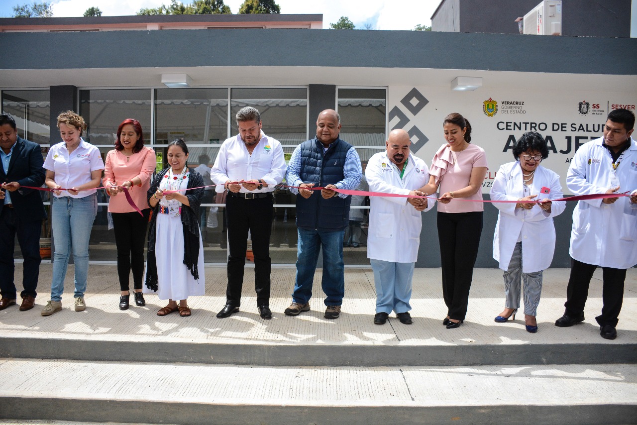 Encabezó Eric Cisneros inauguración de Clínica de Salud y Salón de Usos Múltiples en Acajete