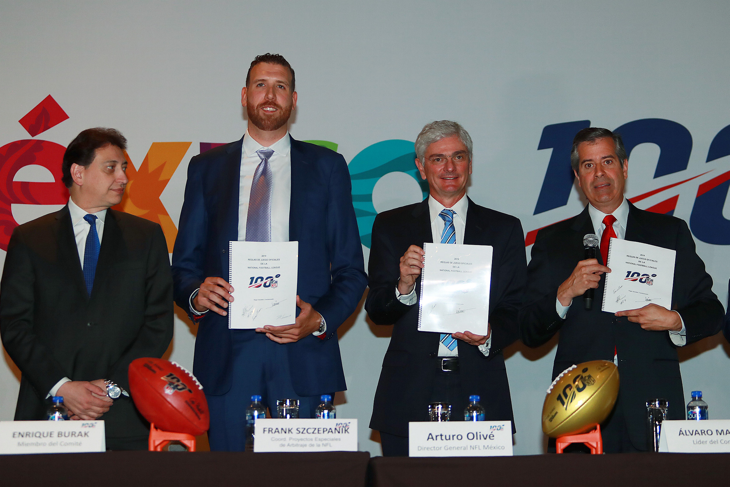 Presentan Reglamento de la NFL traducido al español