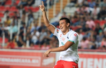 Angulo y Necaxa ganan 2-0 y provocan abucheos hacia Monterrey