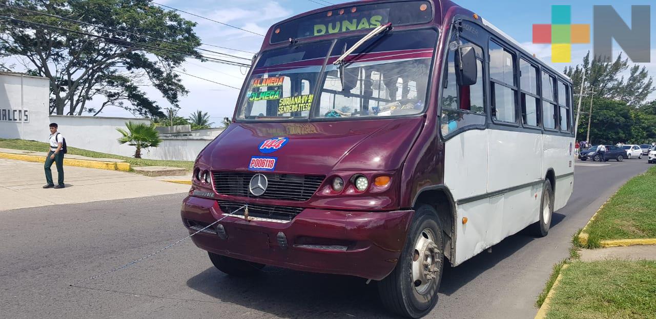 Huye tras atropellar a estudiante del COBAEV