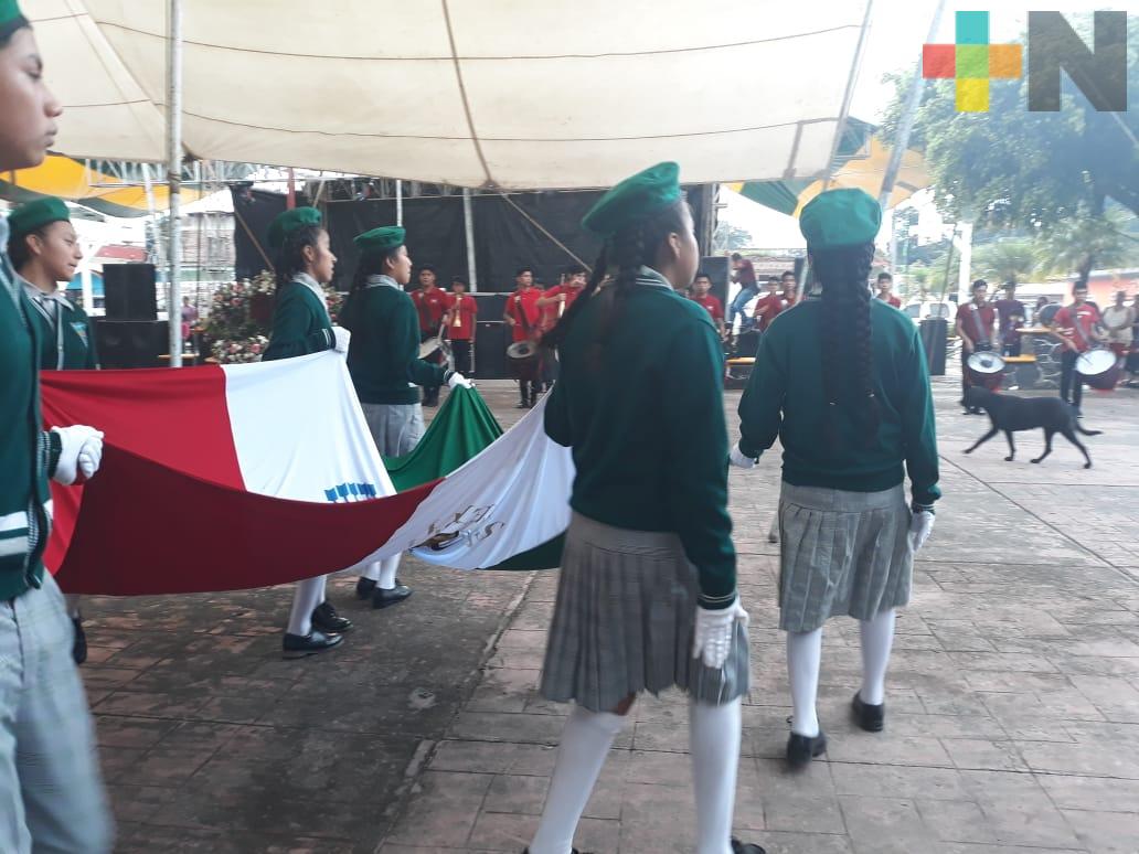 Bandera Siera recorre 12 municipios de Veracruz, considerada la primer bandera de México