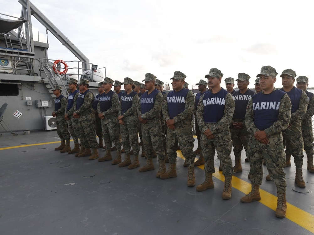 Buque ARM “Huasteco” llega a Bahamas con ayuda humanitaria
