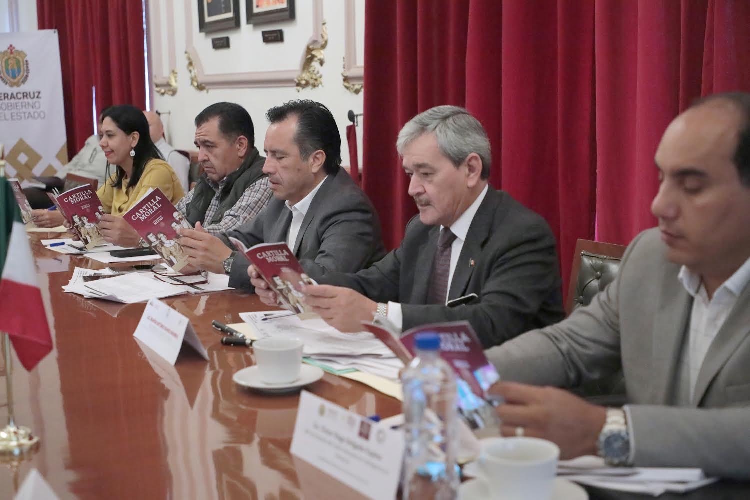 Revisa gobierno estatal Cartilla Moral para buscar acciones que reconstruyan el tejido social