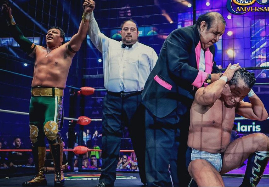 Cae la cabellera de Negro Casas en 86 aniversario del CMLL