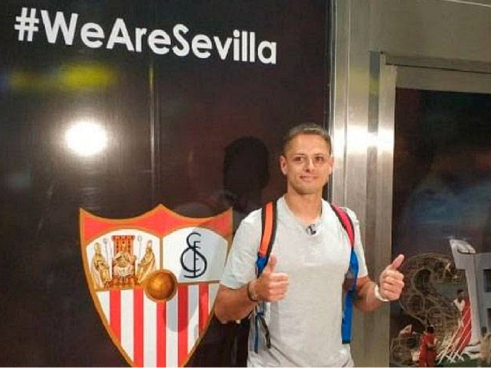 “Chicharito” aterriza en suelo andaluz para formalizar su pase a Sevilla