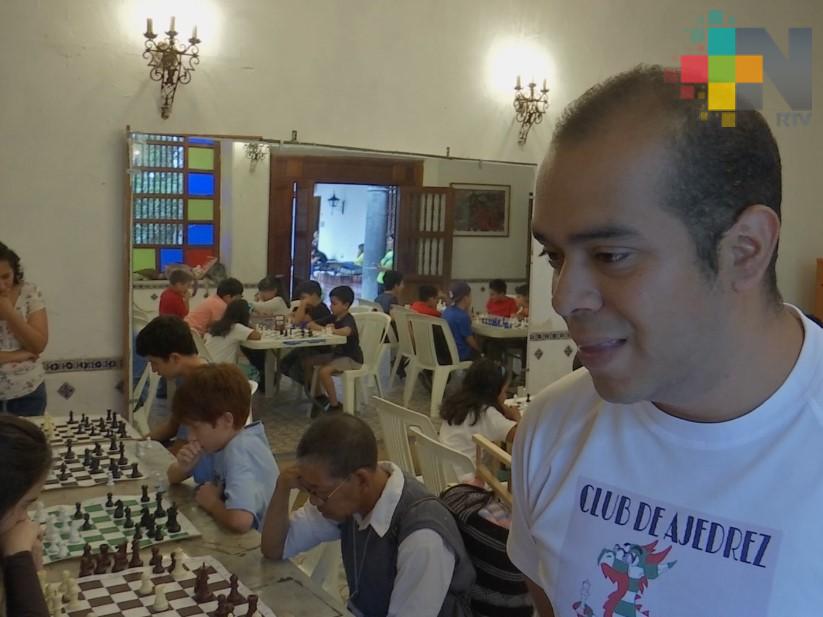 Invitan al club de ajedrez en Casa de Cultura de Coatepec