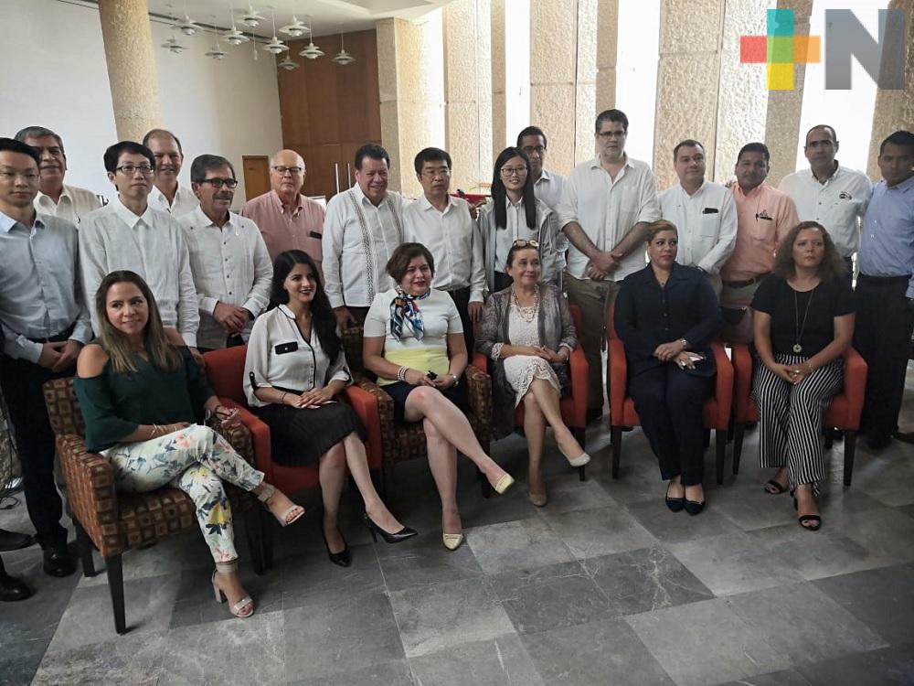 Empresarios chinos llegan a Coatzacoalcos para conocer el potencial de inversión