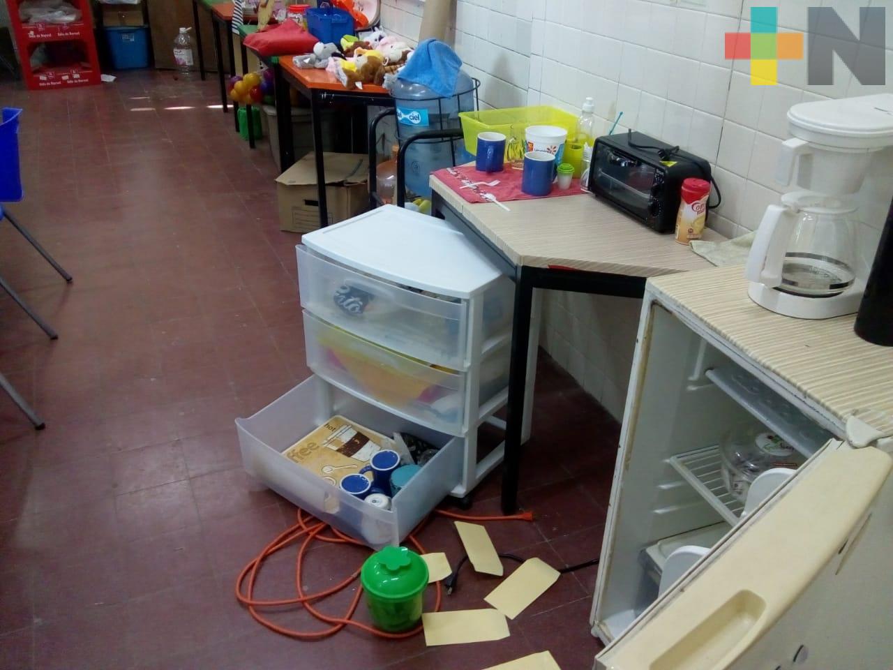 Roban escuela primaria del municipio de Veracruz; daños superiores a 100 mil pesos