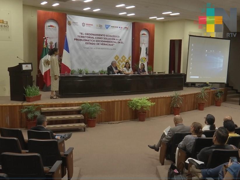Francia y Veracruz firman convenio para trabajar en proyectos a favor del medio ambiente