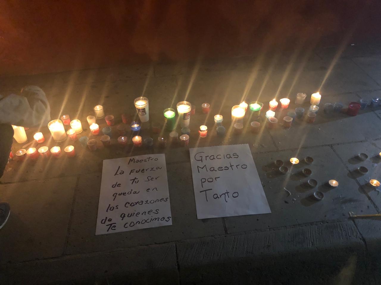 Colocan ofrendas en honor a Francisco Toledo en Oaxaca