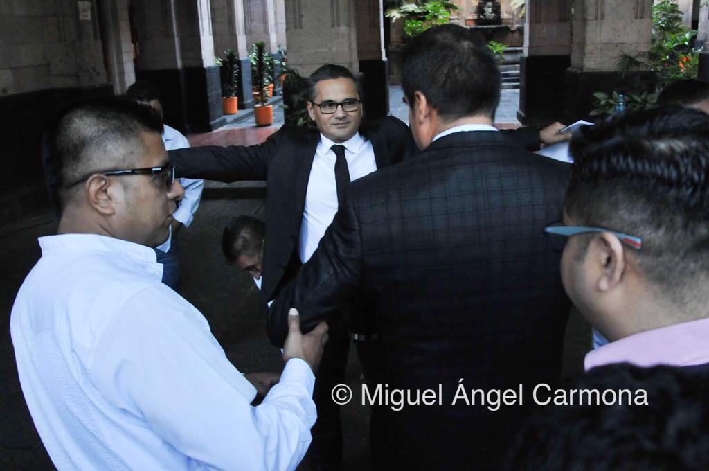 Winckler sometido a revisión al ingresar a Palacio de Gobierno