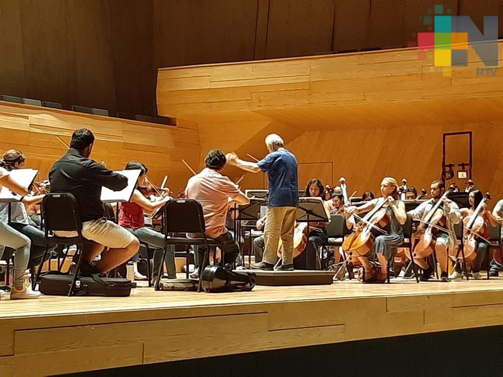 Planean gira internacional de Orquesta Filarmónica de Boca del Río