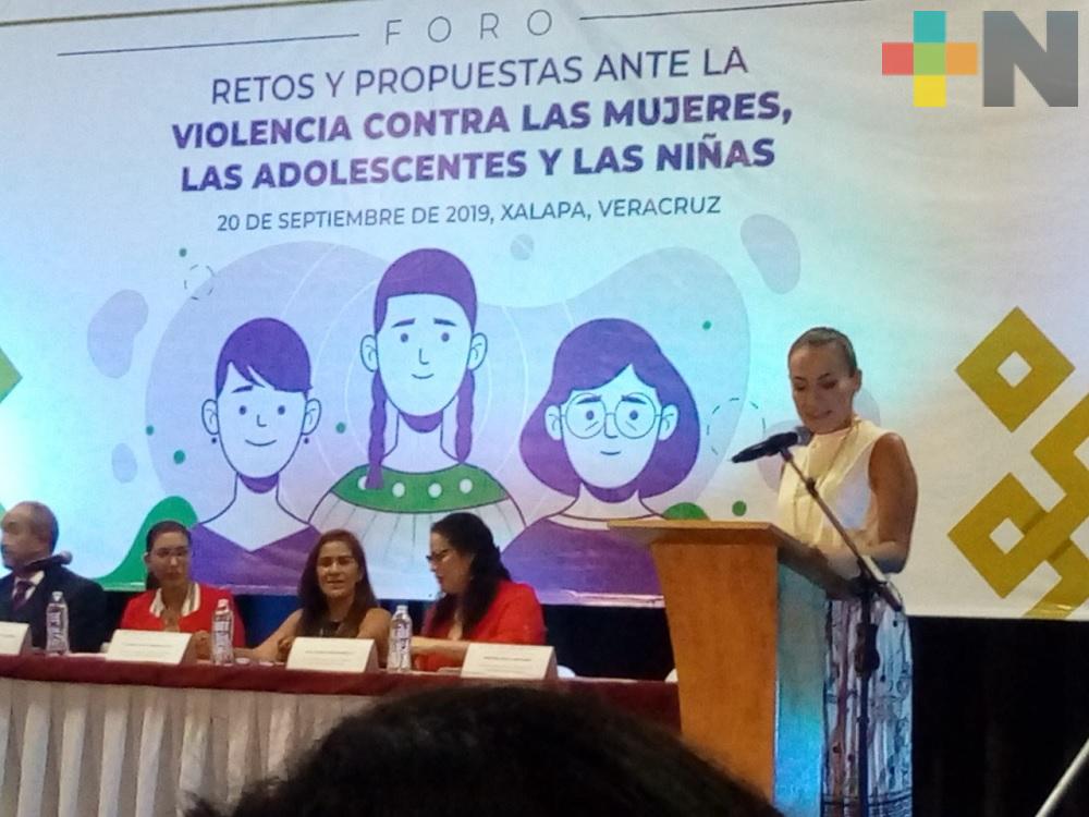 Realizan foro «Retos y propuestas ante la violencia contra las mujeres, adolescentes y las niñas»