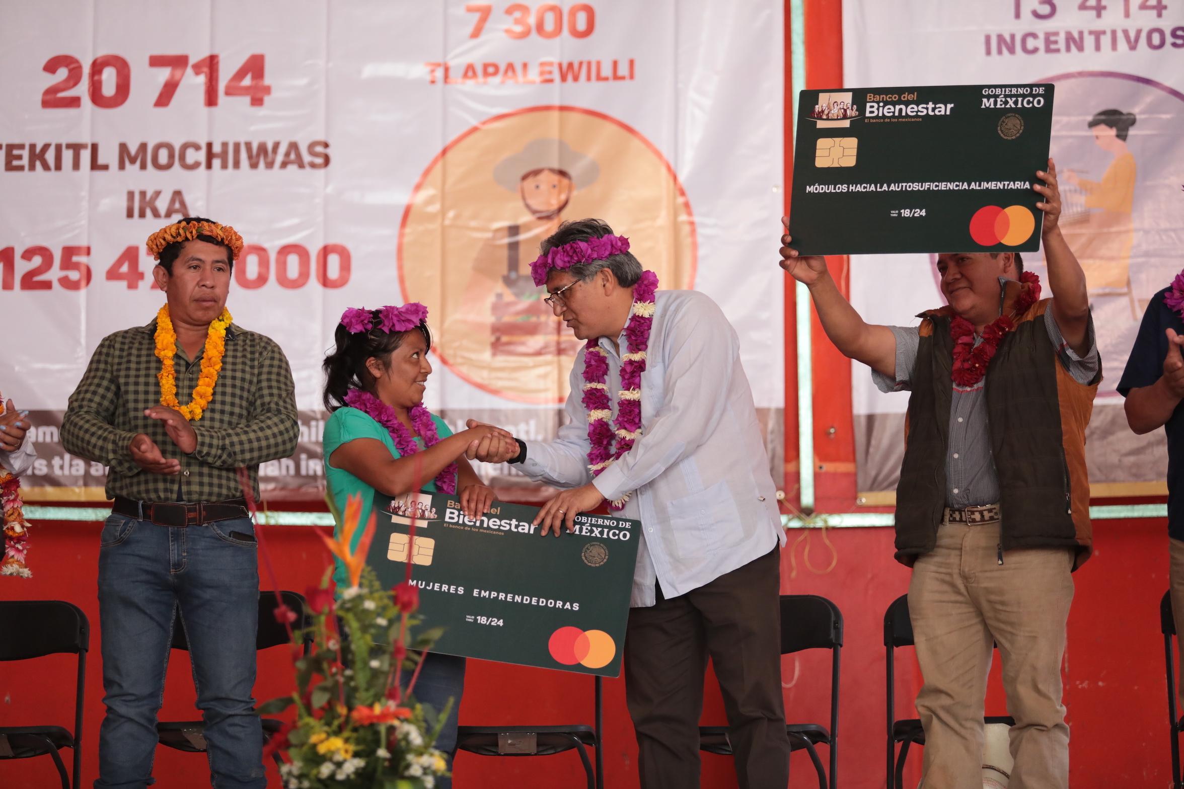 Entrega SEDESOL programas sociales en Zongolica, Mixtla y Texhuacan