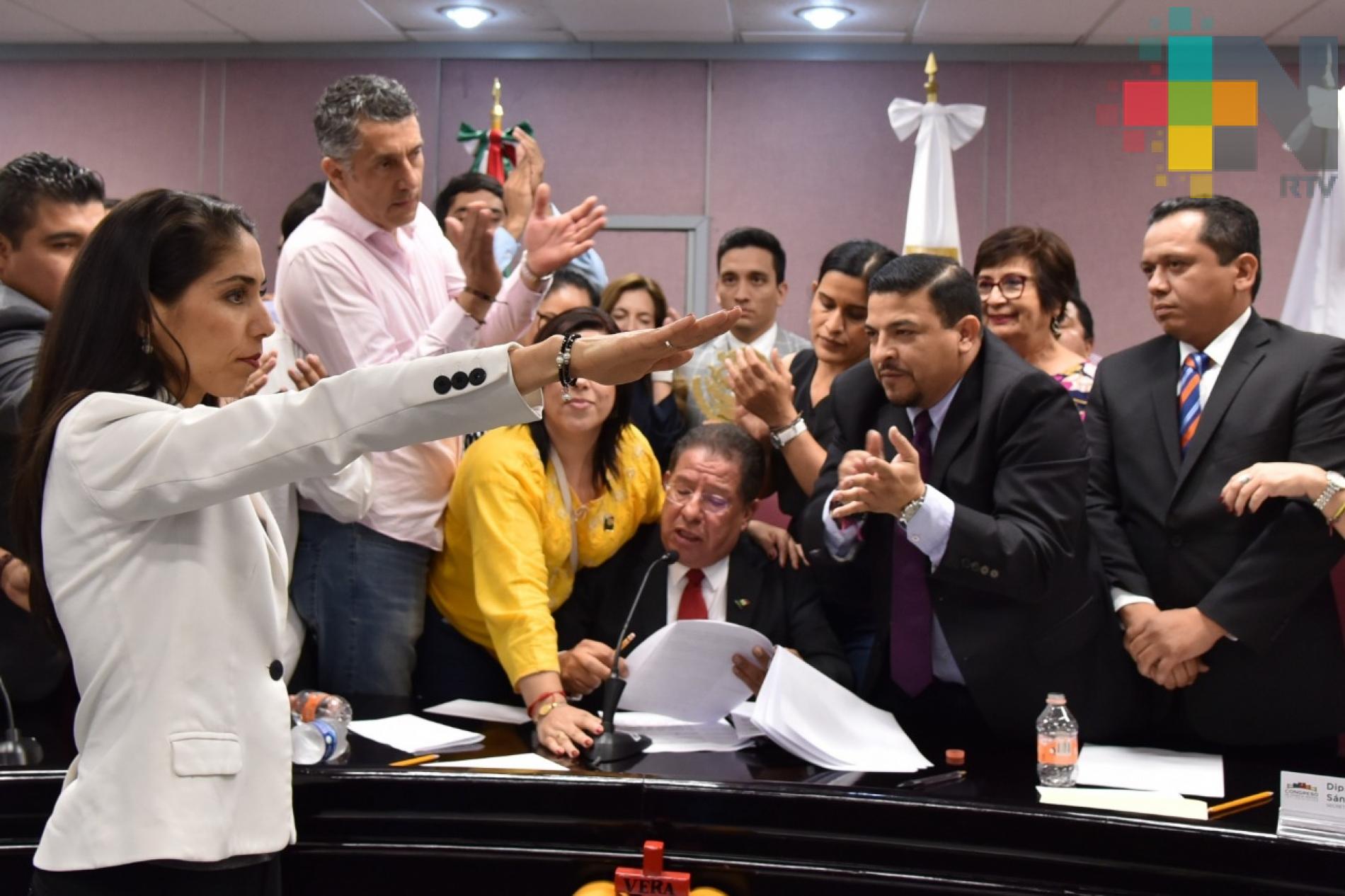 Rinde protesta Verónica Hernández Giadans como encargada de la FGE