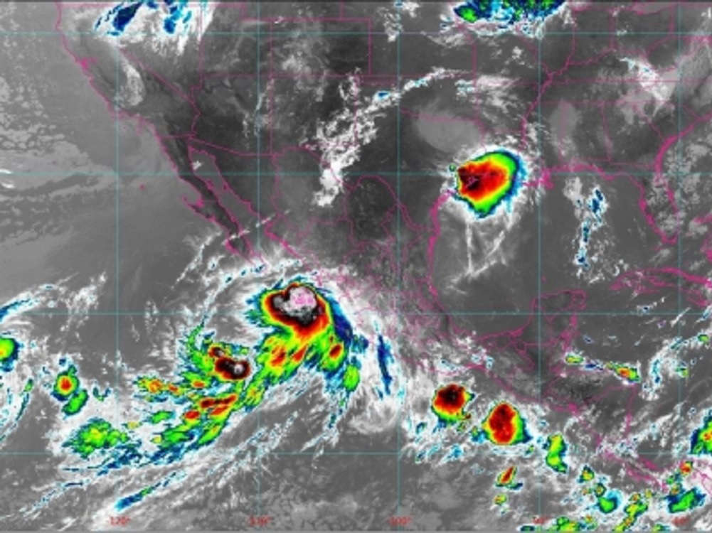 Tormenta tropical Lorena continúa su recorrido hacia Baja California Sur