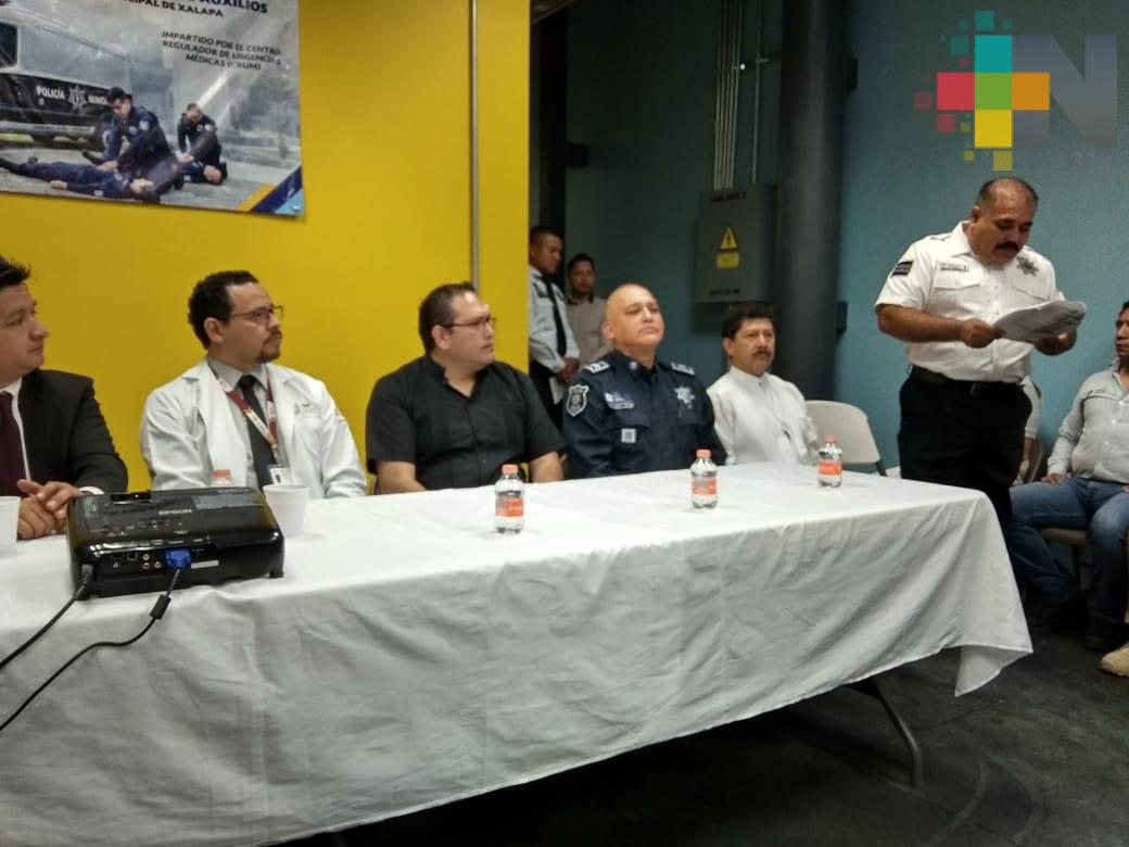 Imparten curso de primeros auxilios a policías municipales de Xalapa