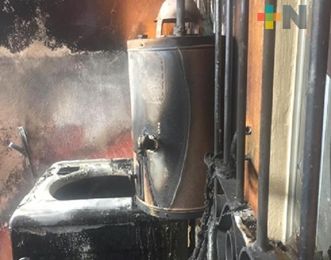 Acumulación de gas, provoca incendio en fraccionamiento Bugambilias