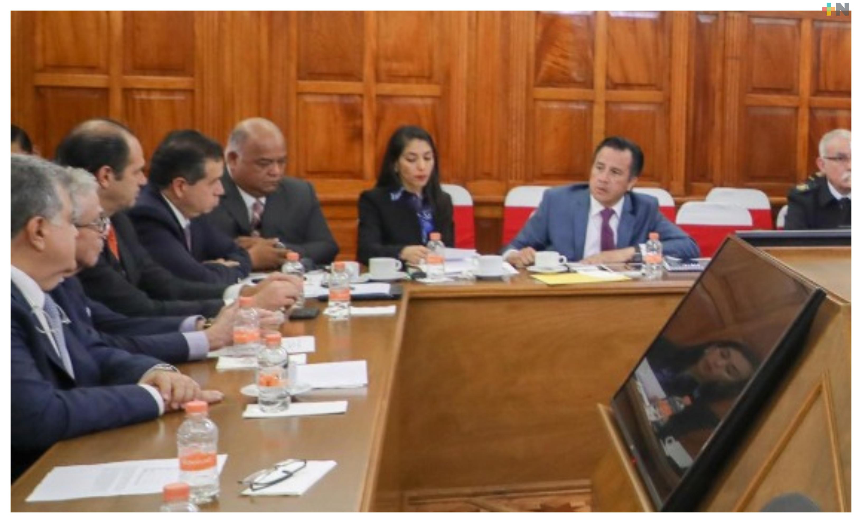 Cuitláhuac García se reunió en Palacio Nacional con representantes federales y del sector empresarial de Veracruz