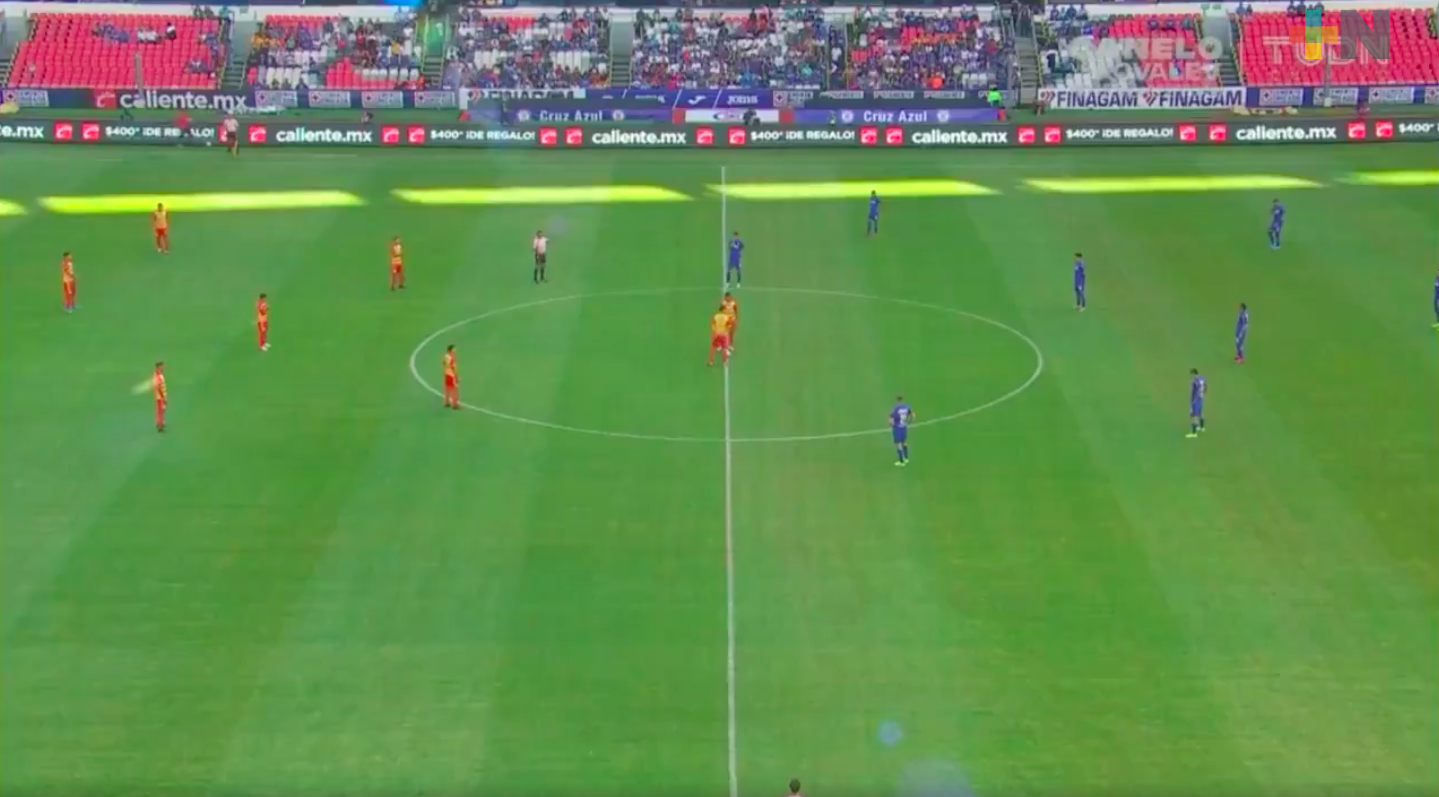 Cruz Azul y Morelia paran un minuto en apoyo a Veracruz