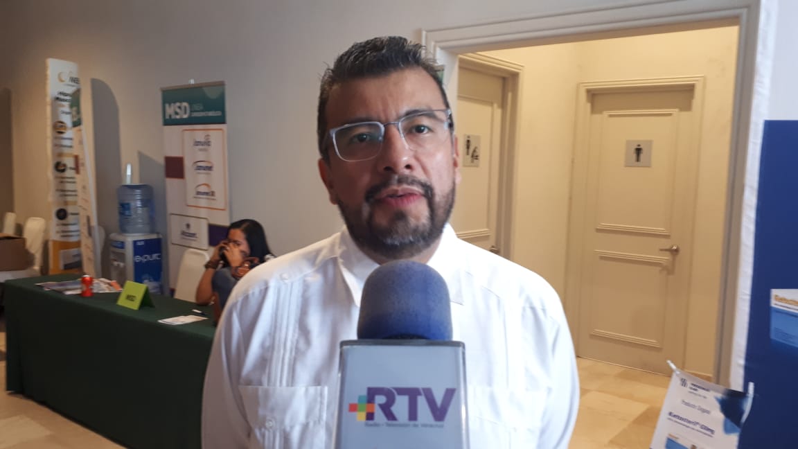 Se incrementan enfermedades sexuales entre jóvenes: Colegio Mexicano de Medicina Interna