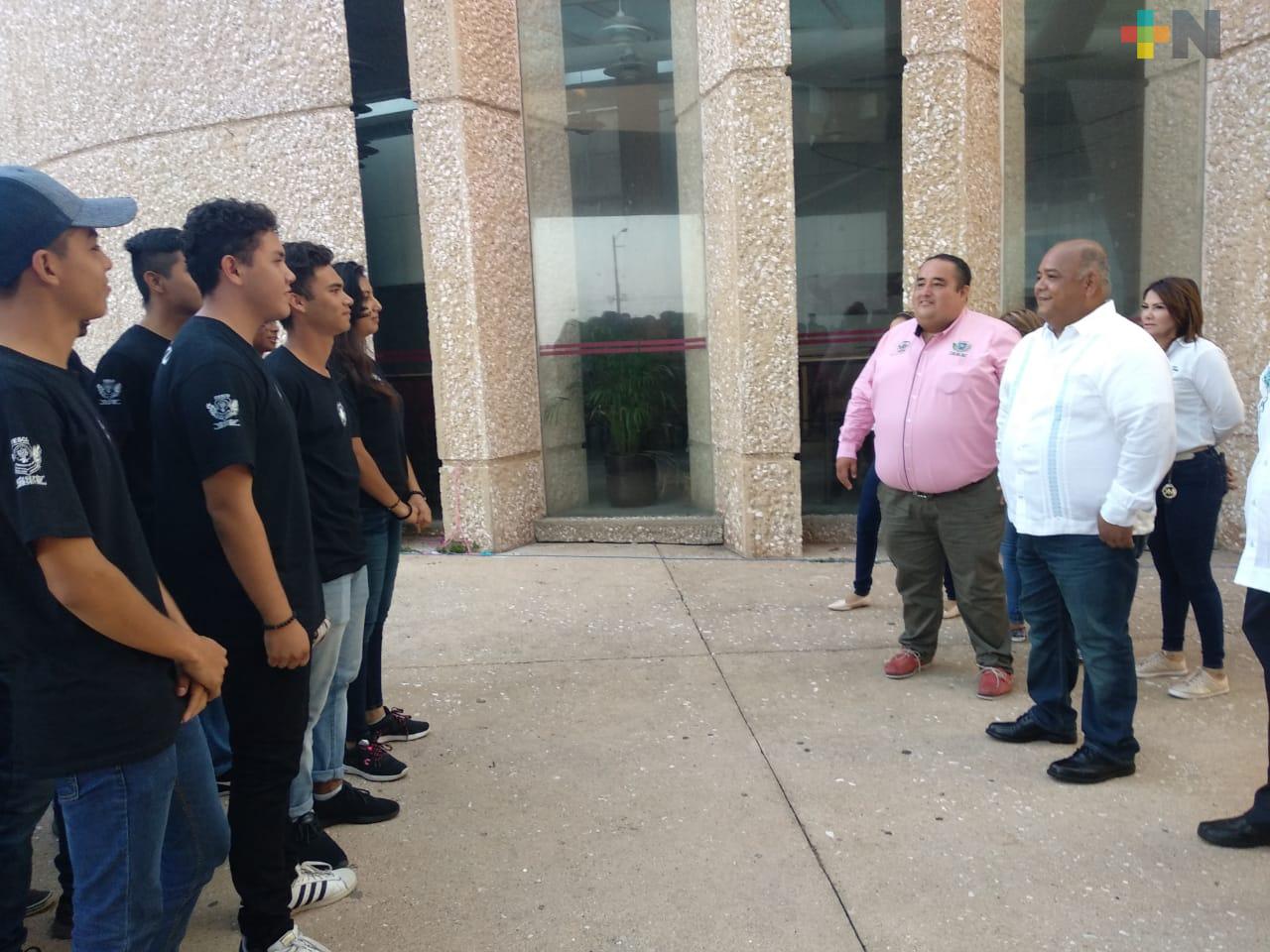 Presenta Eric Cisneros su libro «Veracruz: un protagonista en la conformación del Estado Mexicano», en el Itesco