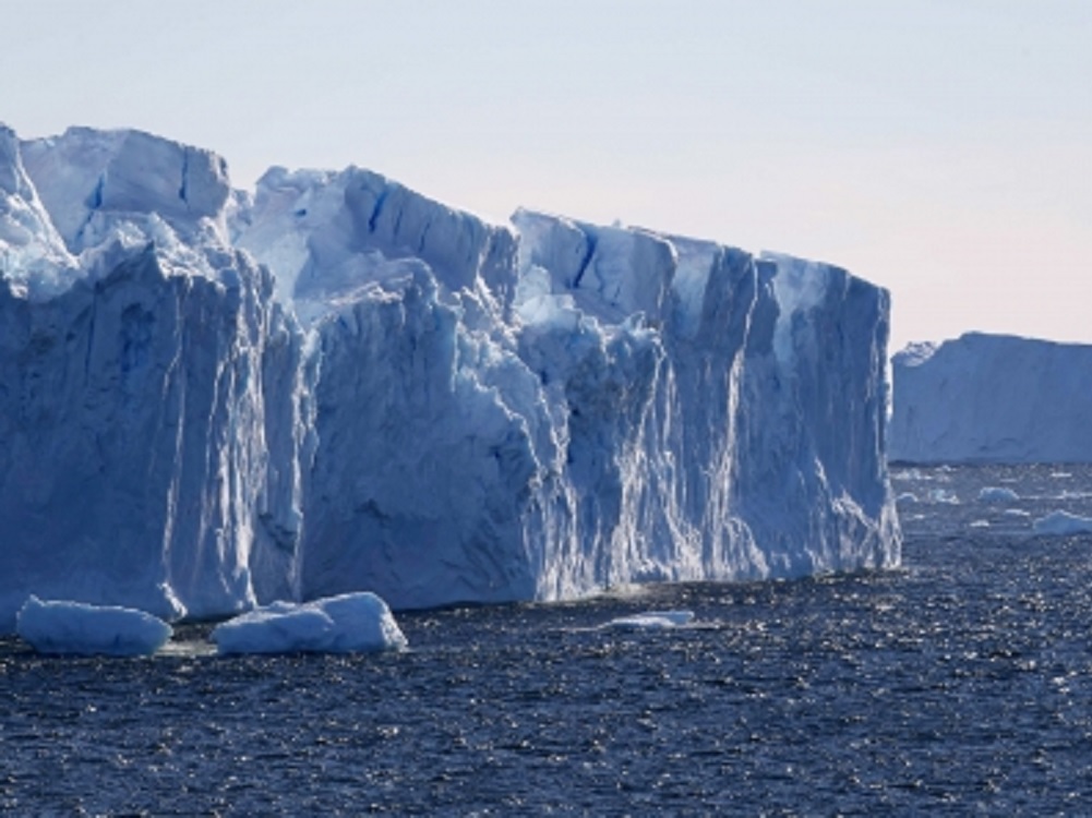 Derretimiento de glaciares revela cinco nuevas islas