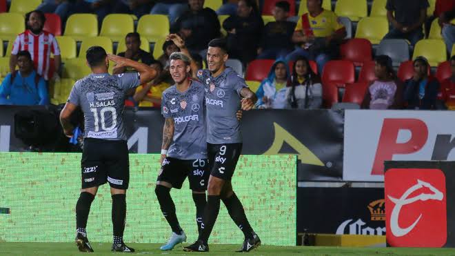 Necaxa remonta y vence 3-2 a Morelia, en inicio de la fecha 13 de Liga MX