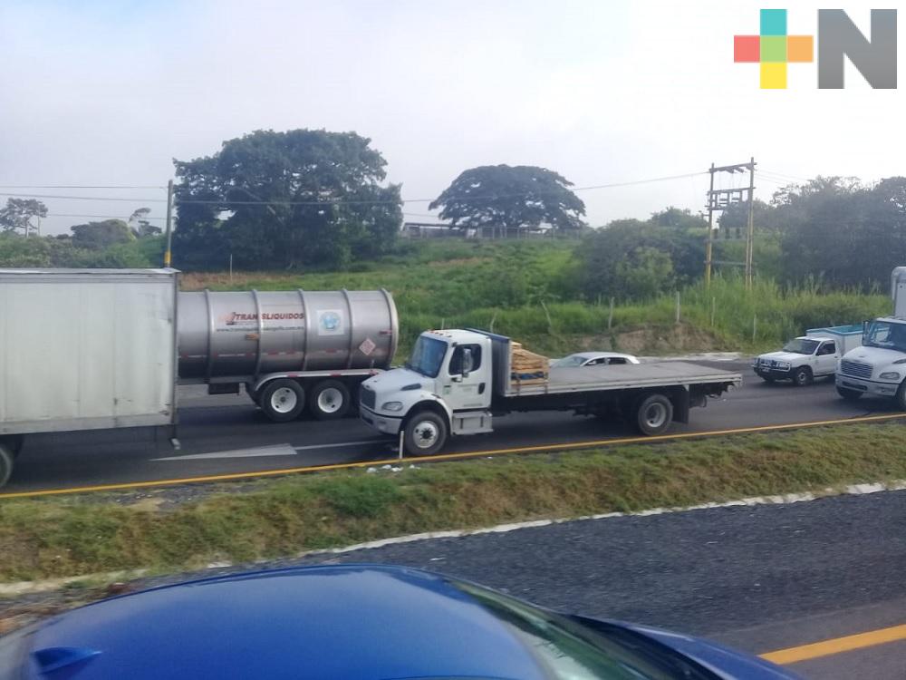 Manifestantes liberan carreteras en el sur de Veracruz