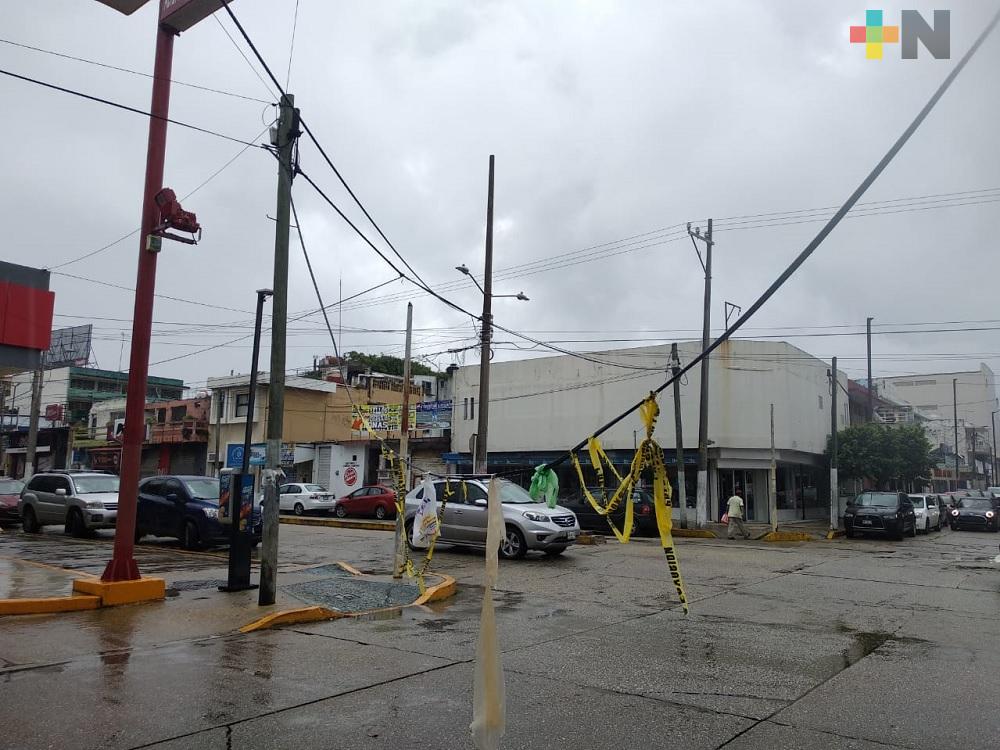 PC atiende reportes de cables caídos en diferentes puntos de Coatzacoalcos