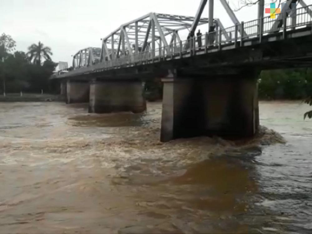 Frente Frío 8 ocasiona cierre temporal de carreteras en el norte de Veracruz