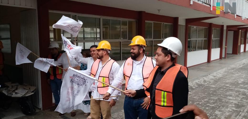 Inicia rehabilitación de planteles en Río Blanco
