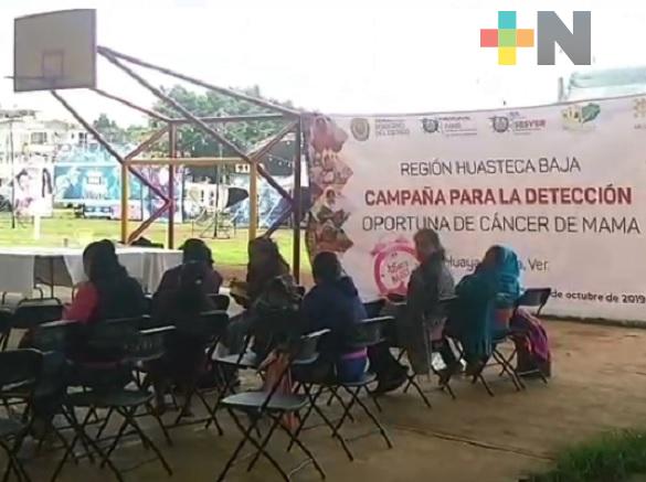 Llevan a cabo campaña para detección de cáncer de mama en la sierra de Huayacocotla