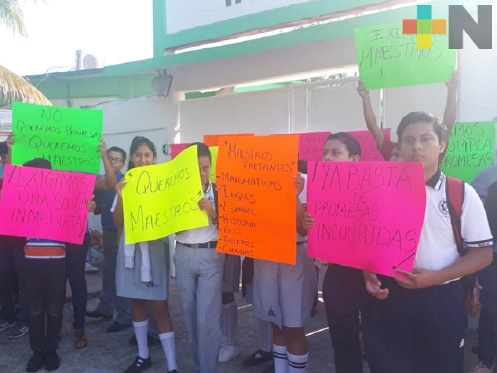 Padres mantendrán cerrada secundaria de Boca del Río hasta que se cubran vacantes