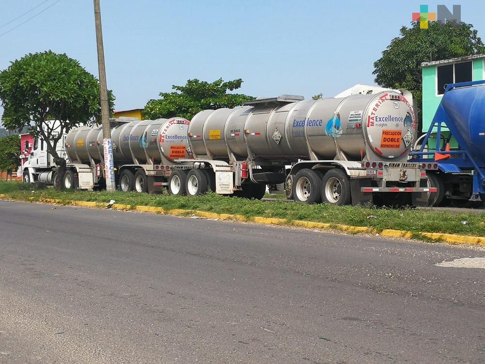 Retirar unidades de doble remolque aumentaría costo de flete y precio de productos: CATEM