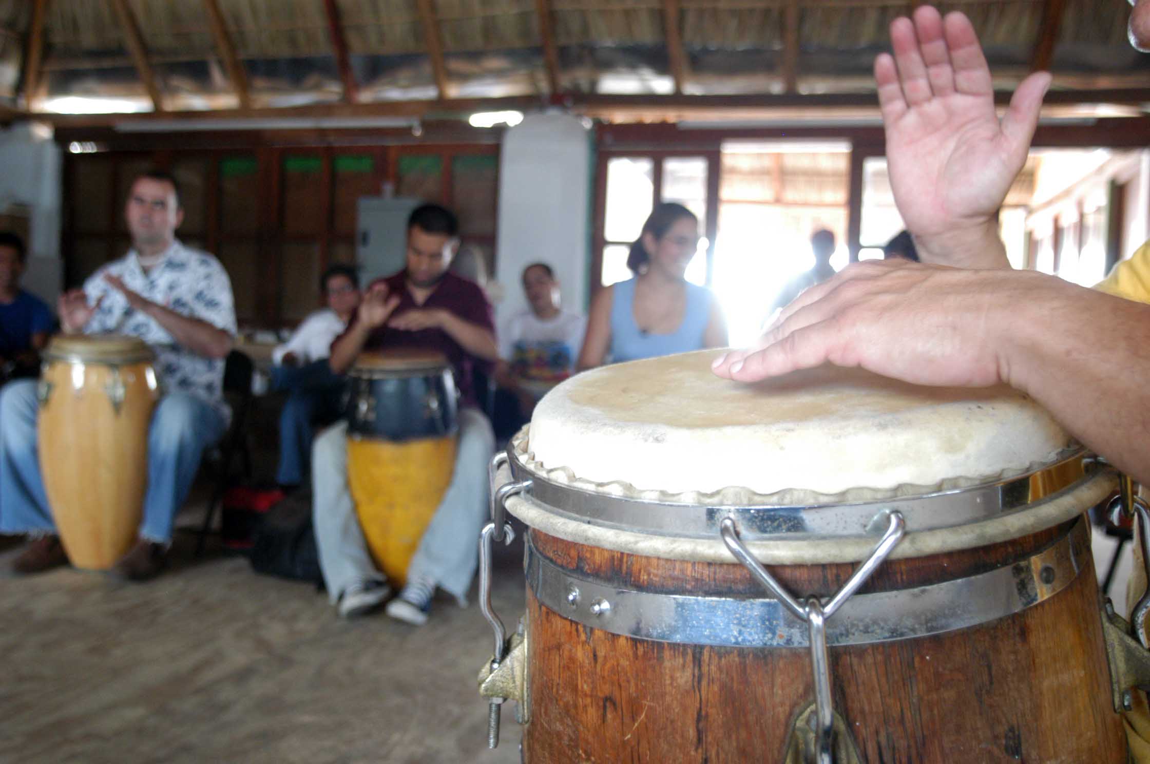 Talleres de percusión, ritmos cubanos y versería, en Festival Afrocaribeño en Veracruz
