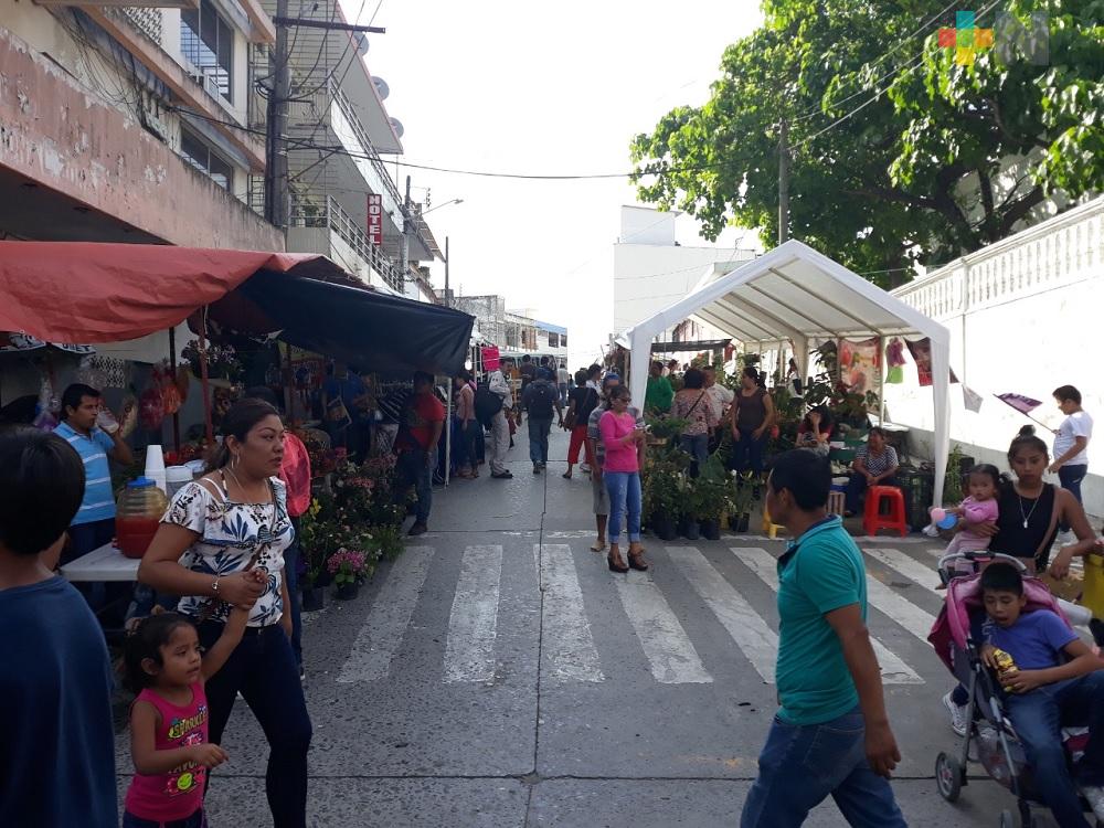 En Tuxpan entregarán permisos a vendedores informales por temporada navideña
