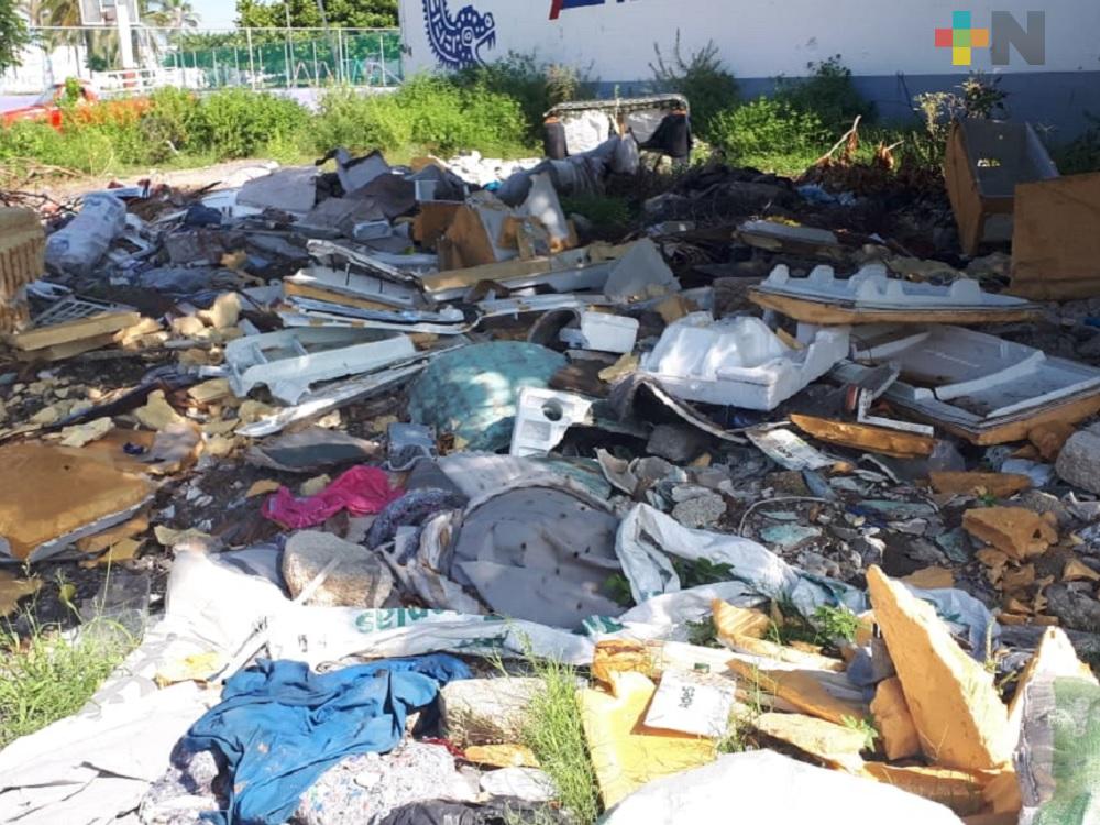 Vecinos exigen a gobierno municipal de Veracruz atienda tiradero a cielo abierto