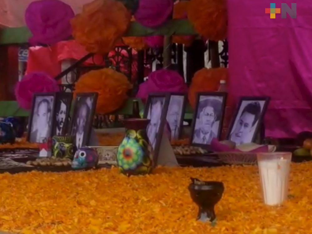 Escuelas de diferente nivel conservan las tradiciones del Xantolo