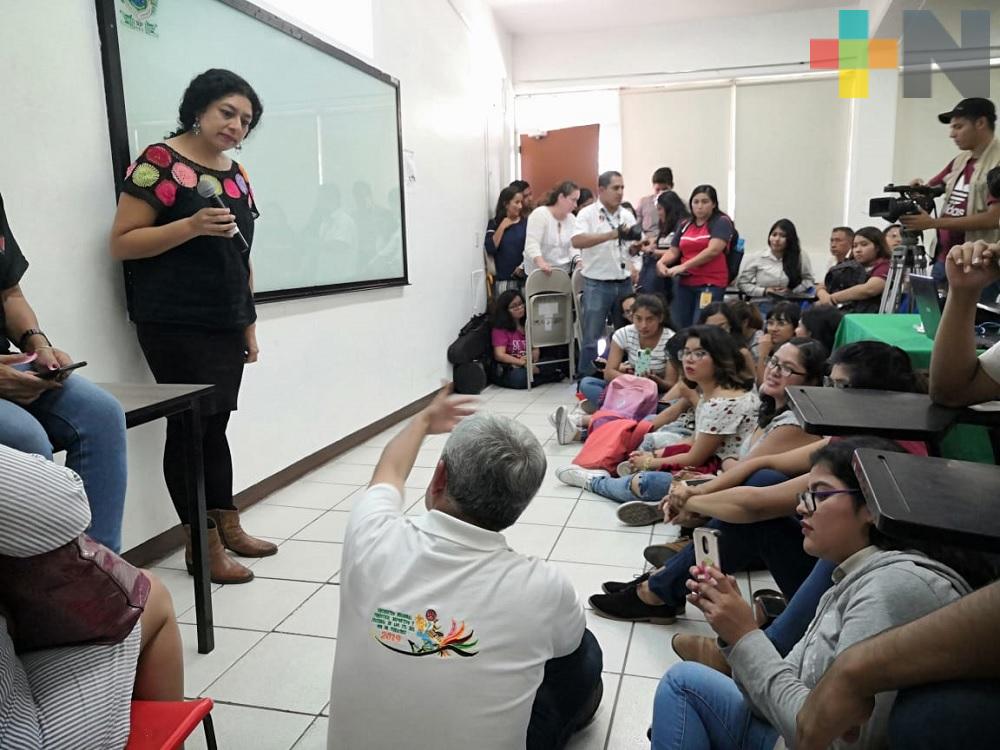 Con conferencia inician actividades de festival «Desde mis orígenes» en Coatzacoalcos