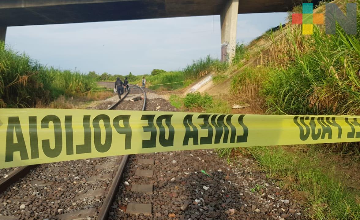 Encuentran hombre muerto en vías de ferrocarril en Coatzacoalcos