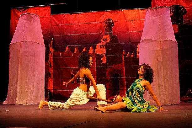 Cuentos Eróticos Africanos, en el Teatro Clavijero